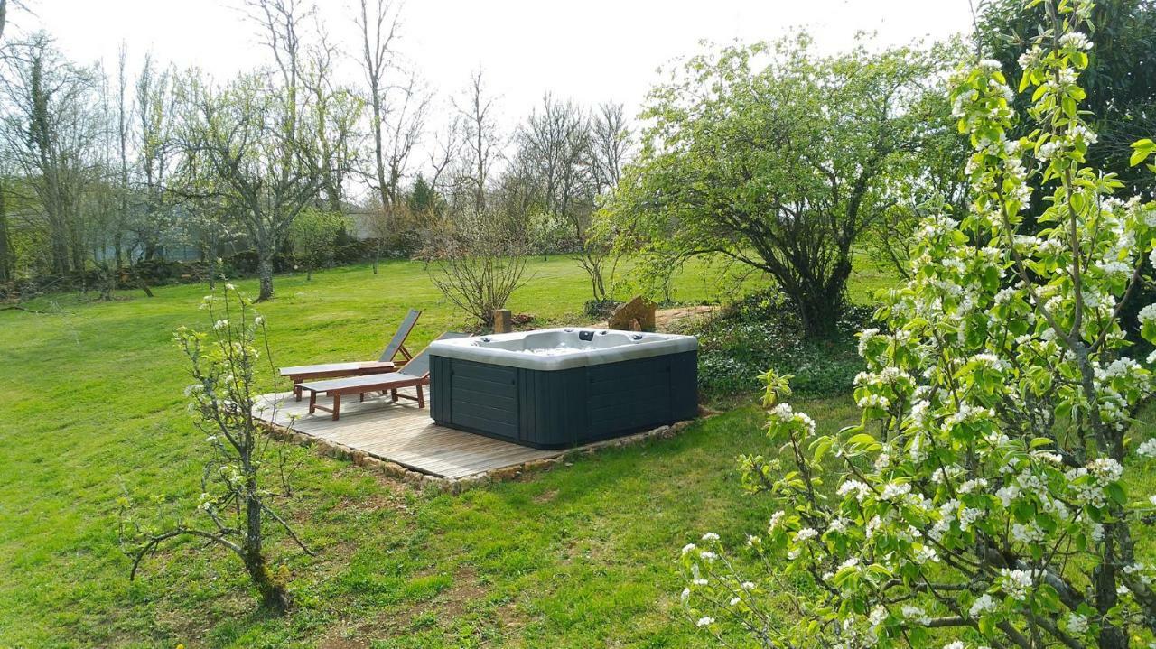 Bed and Breakfast Jardin des Sens, la Rente d'Eguilly Exterior foto